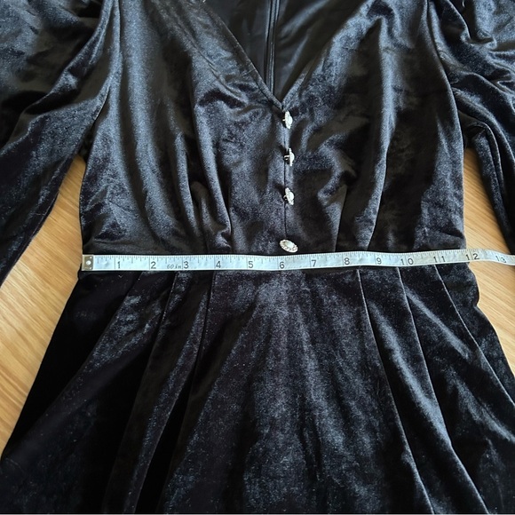 Urban Revivo Black Velvet Mini Dress Size 4 - Picture 8 of 10